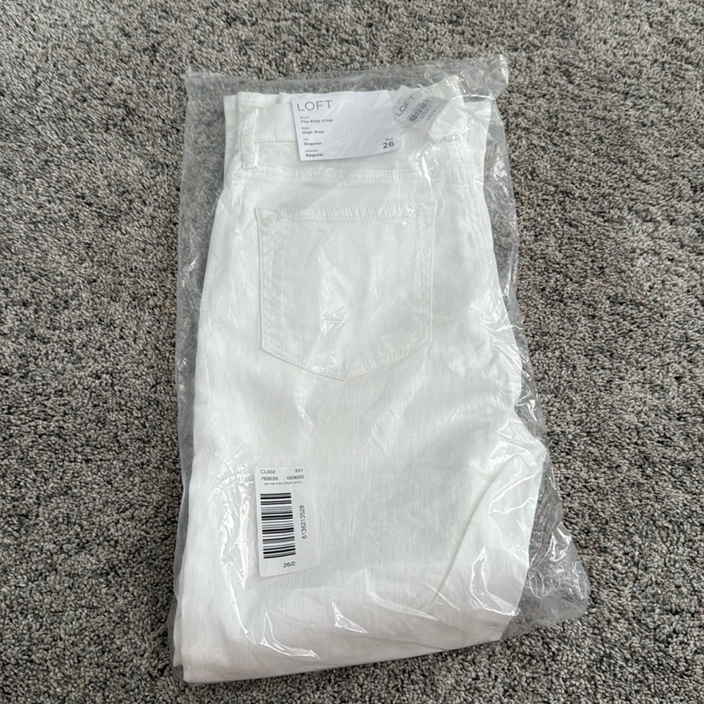 Loft high waisted jeans “The Kick Crop”. Size 26. NWT